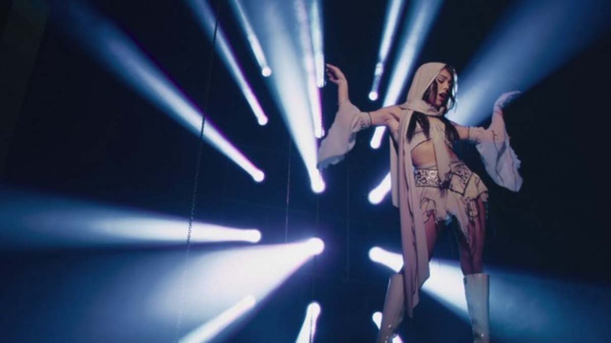 Danna Paola paraliza a sus fans con 1 trago, su nueva canción