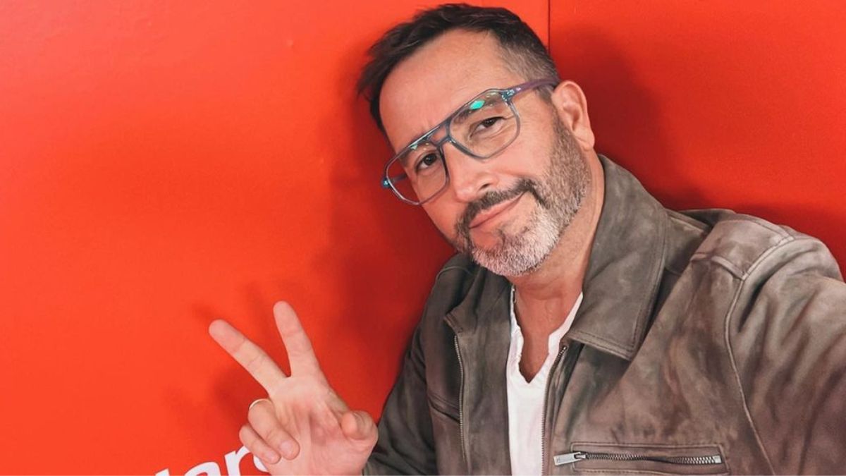 "Cuánta plata gastaba en gel": Así lucía Eduardo Fuentes cuando salió por primera vez en TV, hace 20 años