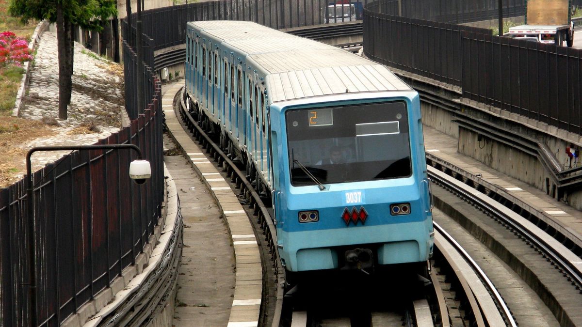 Horario Metro Santiago Feriado (2)