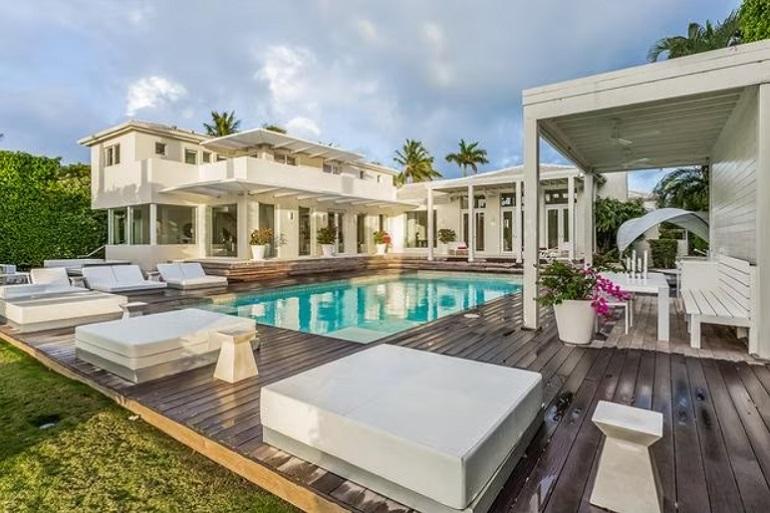 Shakira Casa Miami 1