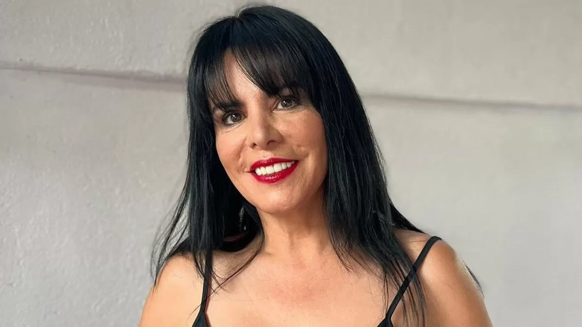 ¿Se fijaron en la pared?: Anita Alvarado comparte foto con importante cantante pero su edición no pasó desapercibida