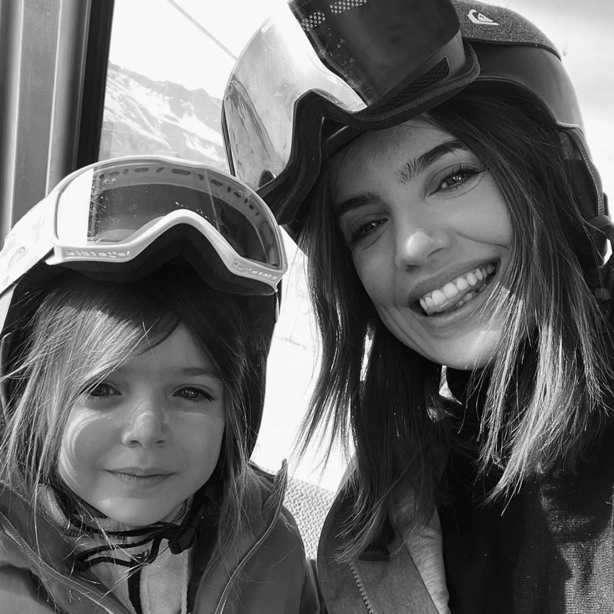 Millaray Viera Hijas (1)