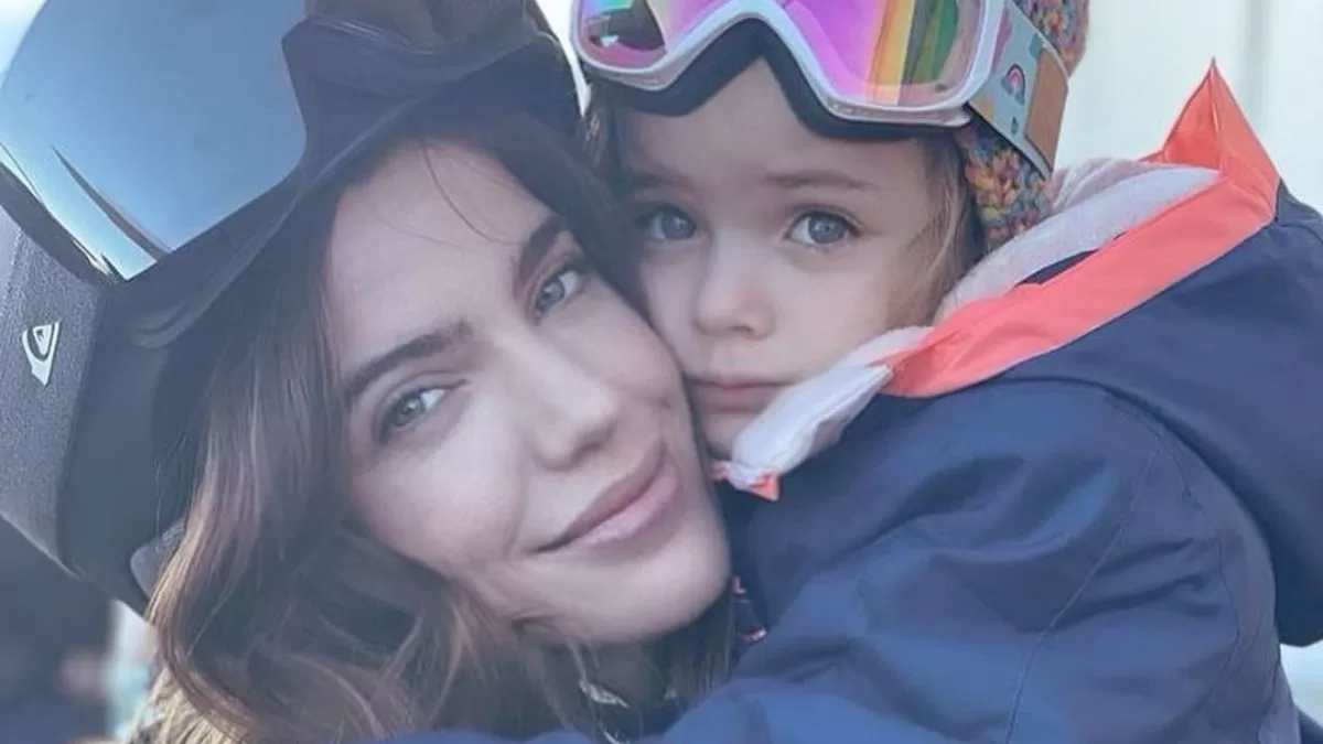 "Ser mamá es difícil pero me apasiona": Millaray Viera mostró fotos que nunca antes había compartido con sus hijas