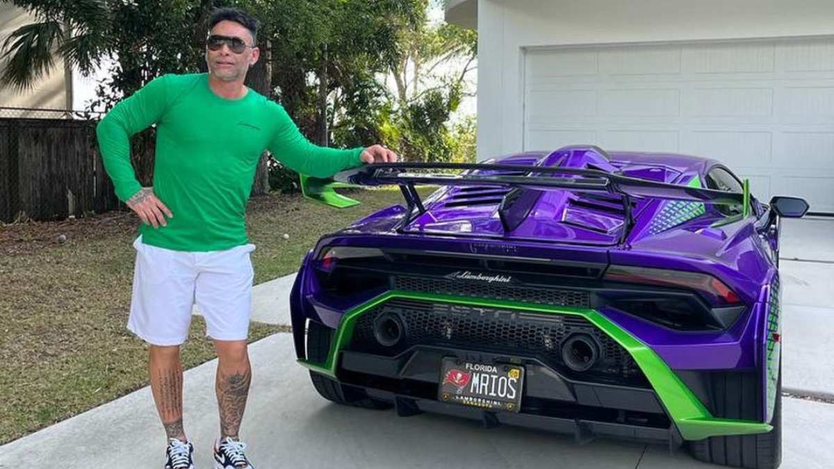 Chino Ríos luce su lujoso auto: ¿Cuánto cuesta y cuáles son las características?