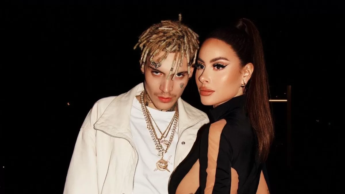 "Imagen hecha por IA": La osada foto de Ignacia Michelson y Marcianeke que se llenó de reacciones