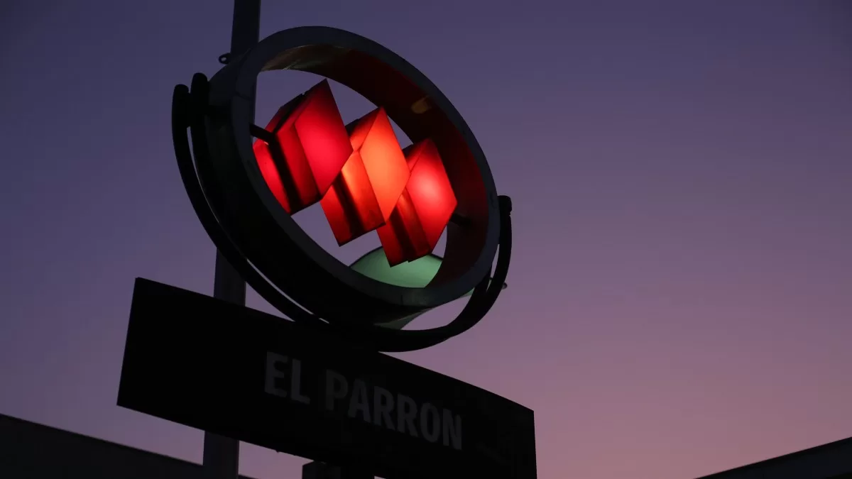 Metro de Santiago anuncia cortes en distintas estaciones de la Línea 4 por persona en la vía