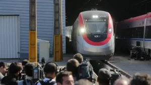Presidente Boric anuncia nuevos trenes en Chile: Cuáles son los recorridos y desde cuándo funcionarán