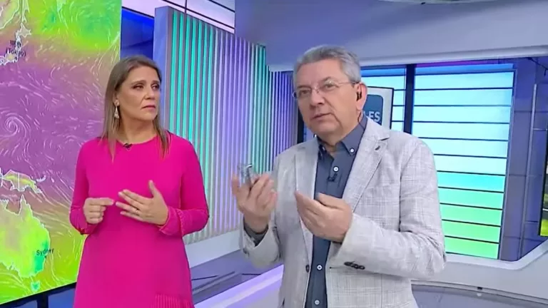 Lluvia en Santiago: Jaime Leyton se la juega con un inusual pronóstico para esta semana