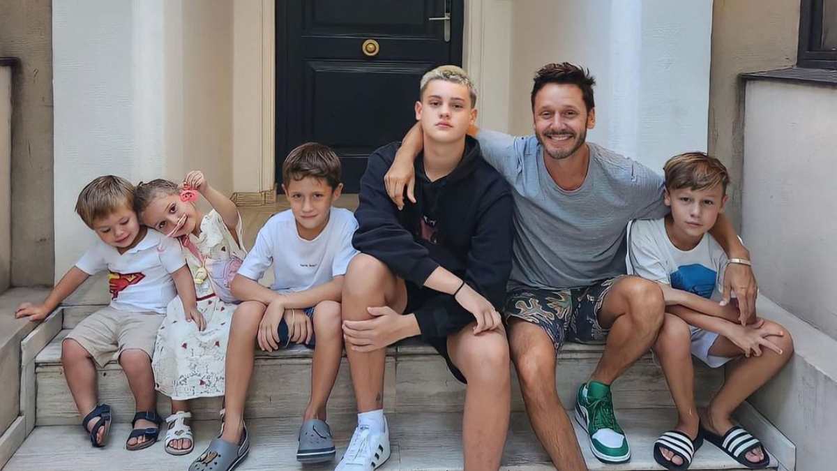"Esto es lo más grande y sagrado": Benjamín Vicuña sorprende con tierna foto junto a sus hijos