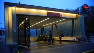 Conmoción por asalto en el Metro de Santiago que terminó en tiroteo: no se había visto algo así