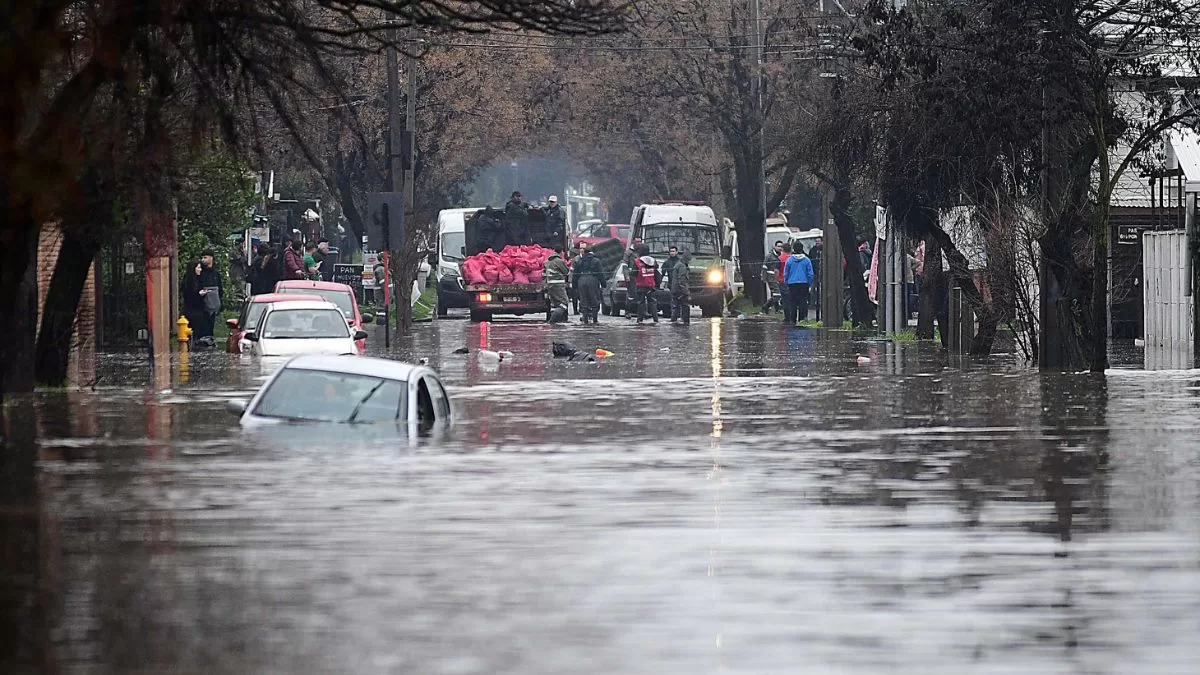 Lluvia en Santiago: Este lunes regresan las precipitaciones en cuatro regiones del país