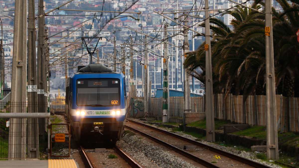 Tren Santiago - Valparaíso: Qué comunas de la zona centro de Chile beneficiará el próximo recorrido