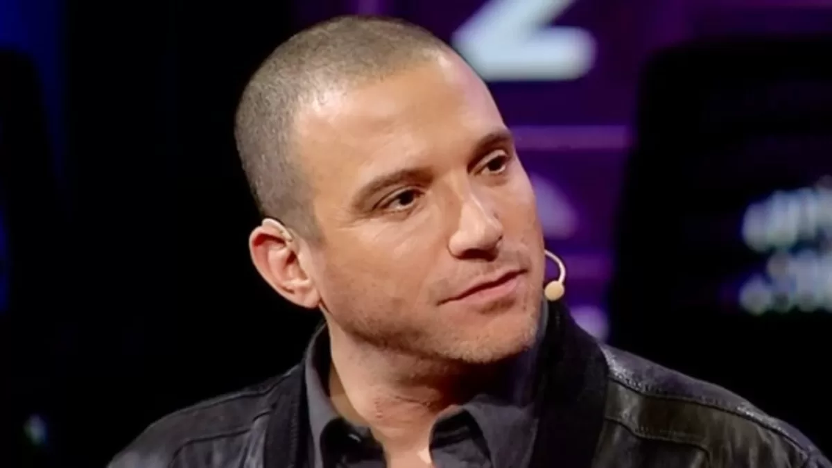 Julián Elfenbein rompe el silencio sobre su delicado momento laboral en Chilevisión