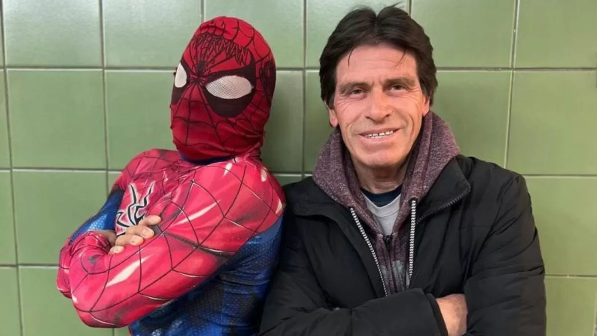 "Aún no me la creo": Sensual Spiderman y Duende Verde causaron furor en Chile y el extranjero con divertido viral