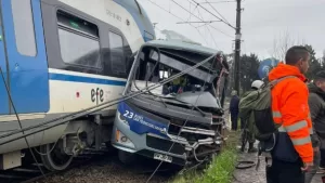 San Pedro de la Paz: todo lo que se sabe sobre el grave choque del bus con el Biotren que dejó 6 fallecidos