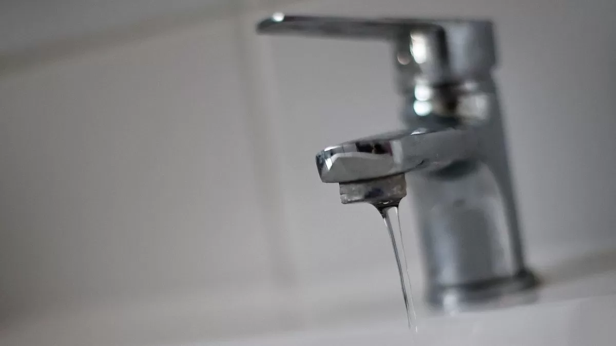 Anuncian corte de agua en Santiago por construcción de la Línea 7 del Metro: ¿Qué comunas se verán afectadas y cuándo será?