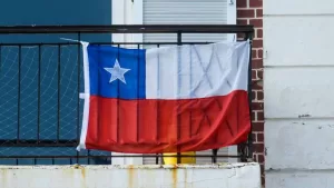 Fiestas Patrias 2023: ¿Si vivo en departamento, tengo que poner bandera chilena?