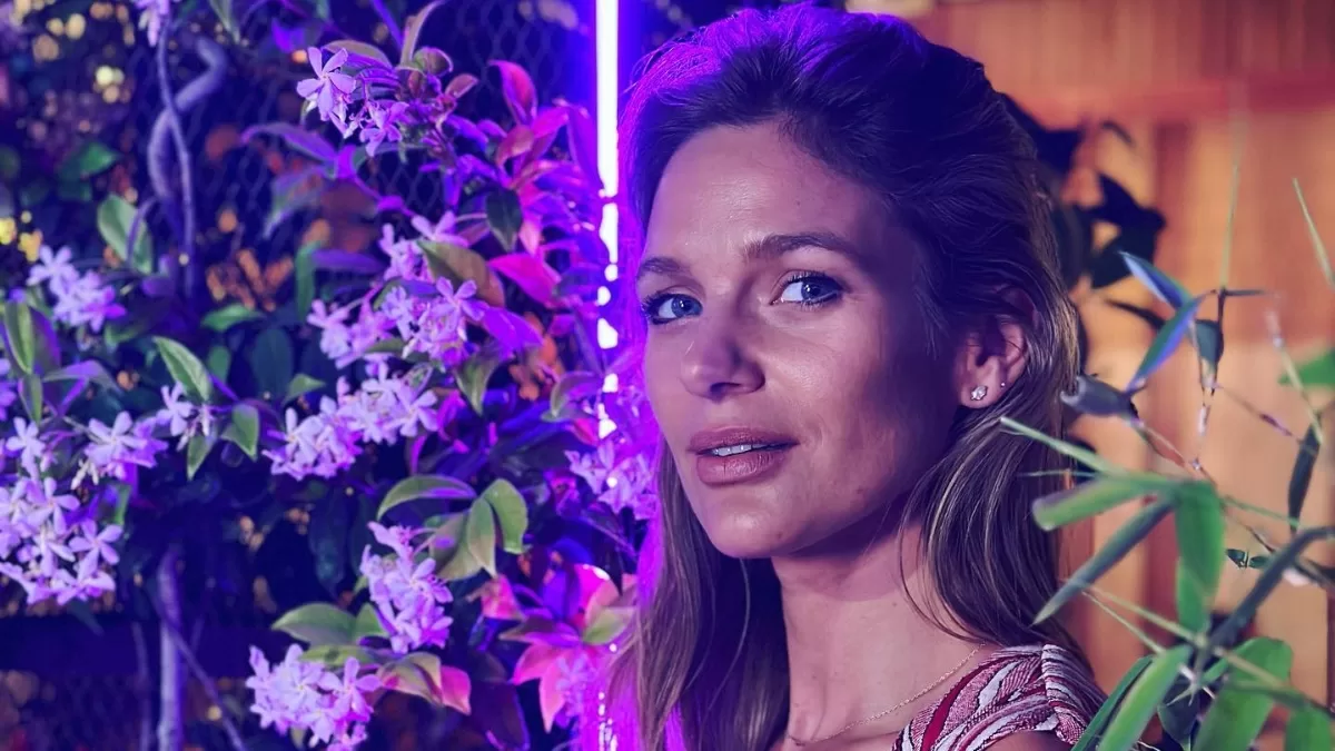 "Estoy en llamas": Mayte Rodríguez impacta al revelar el antes y después de su increíble cambio de look