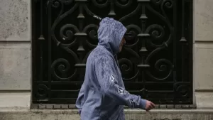 Lluvia en Santiago: ¿Hasta qué hora seguirá la llovizna primaveral?