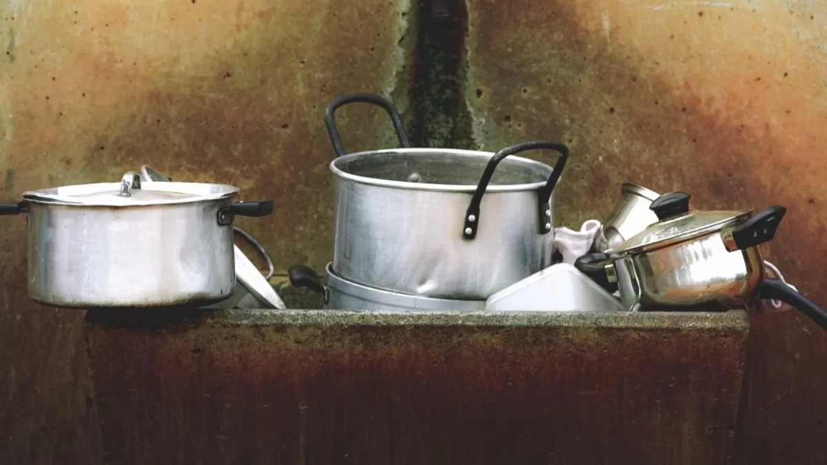Estos son los tres trucos para limpiar tus ollas de aluminio: el primero es imbatible