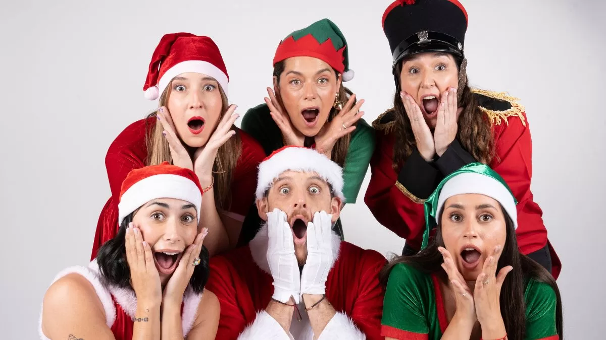 Revive la sesión navideña de FMDOS: ¡No podrás con el Viejito Pascuero y sus ayudantas!