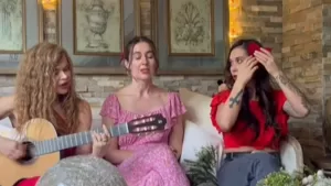 "No nos cuesta nada hacer feliz a nuestra madre": Valentina Roth se lució cantando villancicos en celebración de Navidad