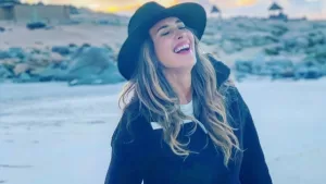 “Ella es regia, pero…”: Internautas critican duramente a Angélica Castro por supuestamente retocar sus fotos