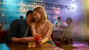 Blanca e infiel Navidad: Por esta razón en las fiestas de empresas se producen la mayor cantidad de infidelidades