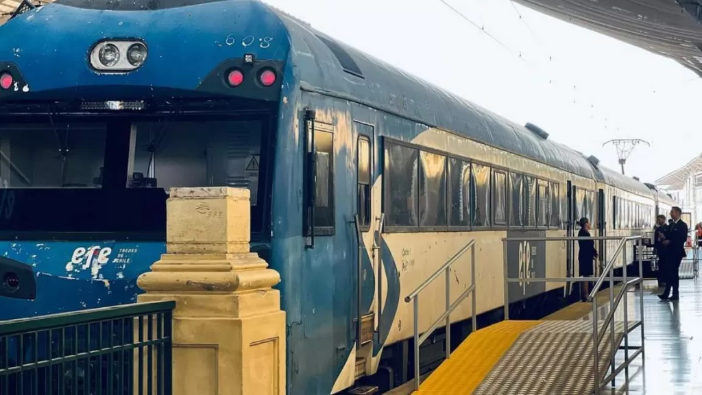 Tren Curico Estacion Central