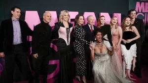 Actriz de la versión original de Mean Girls sorprende al aparecer en la premiere del musical