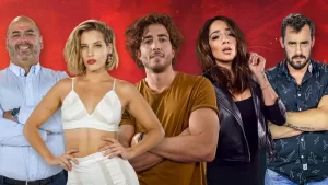 "No me han dejado comer": Detienen a conocida chica reality por agresión a su ex pareja y padre de su hijo