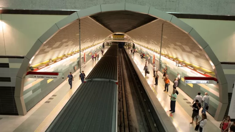 Metro De Santiago