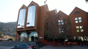 Conocido programa de entretenimiento de Canal 13 saldrá del aire por importante razón: sorprendió a sus fanáticos