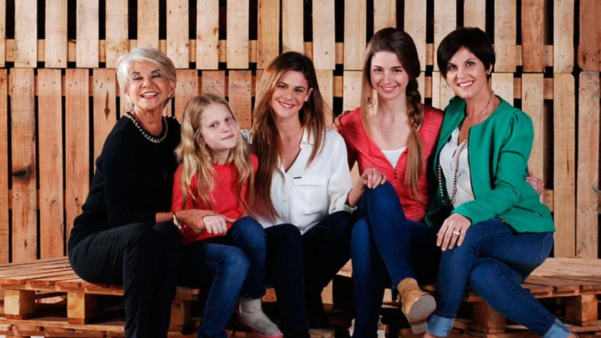 "¿Es tu hermano chico?": Reconocida actriz chilena presenta a su pareja y se llena de críticas por la diferencia de edad