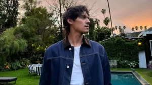 «El público de Chile es increíble…»: Omar Apollo nos confiesa su conexión con Chile a días de llegar a Lollapalooza