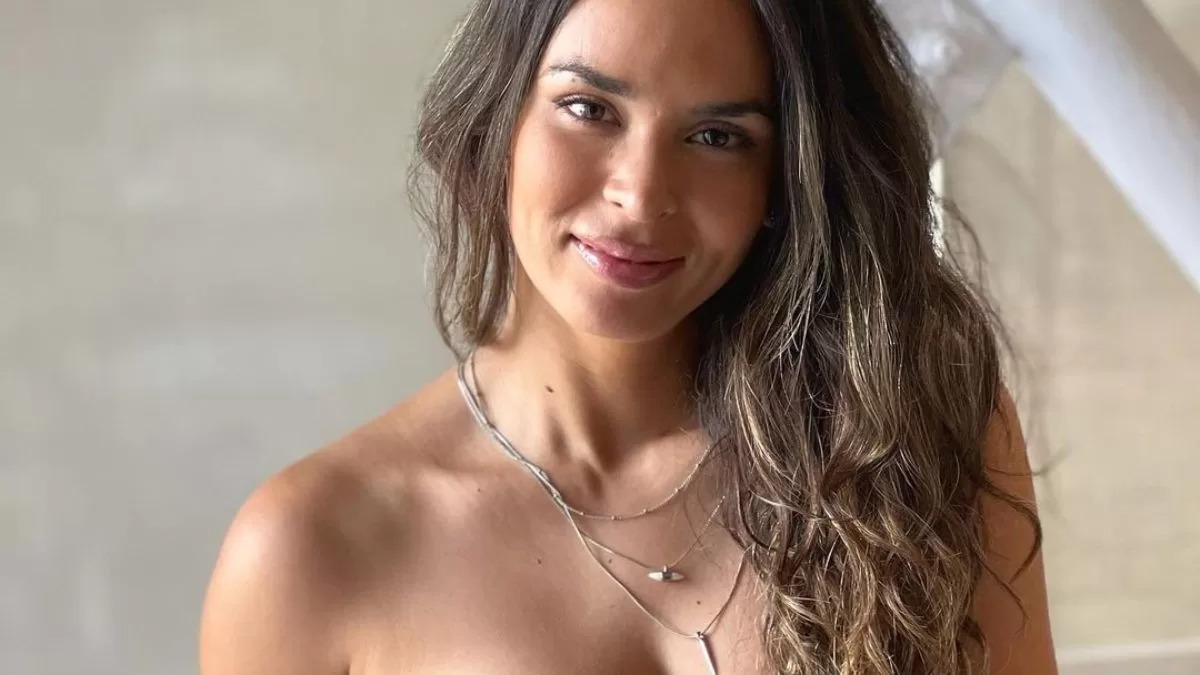 Jhendelyn Núñez cautivó con registros de su romántico viaje a África: posó con su misterioso galán y provocó suspiros