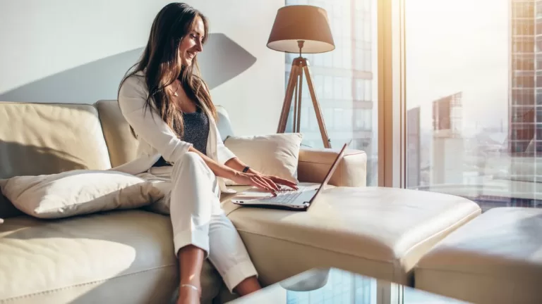 Cinco cosas que las mujeres exitosas hacen todas las mañanas y que tú puedes repetir