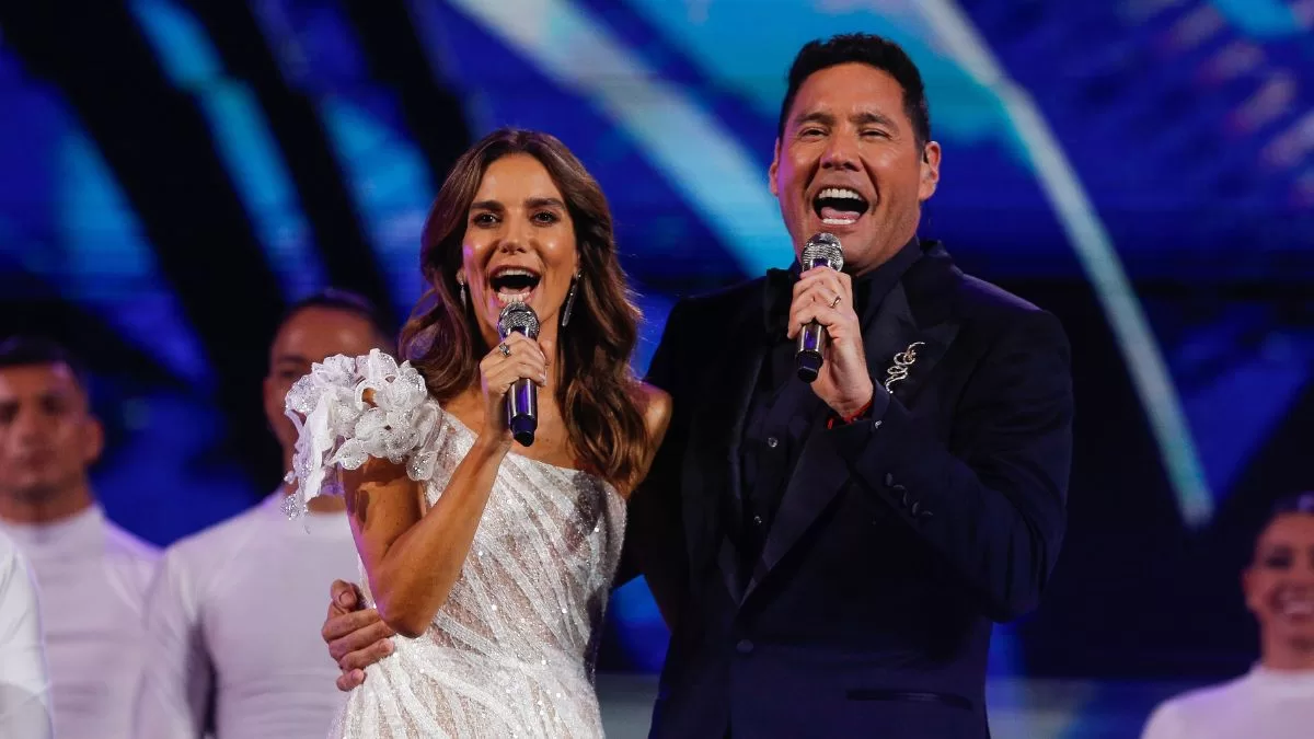 Con brillantes blancos y en oro amarillo: El millonario detalle del look de Pancho Saavedra que pocos notaron en la primera noche del Festival de Viña 2024