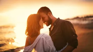 Este es el signo zodiacal más enamoradizo de todo el horóscopo: le encanta entregarse al amor sin importar si lo lastiman