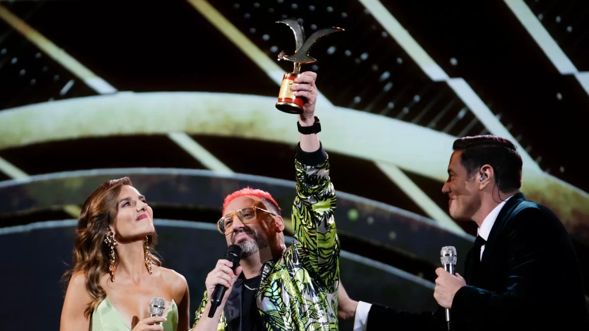 ¿Quién es Alex Ortiz?: El humorista chileno que arrasó en el Festival de Viña 2024