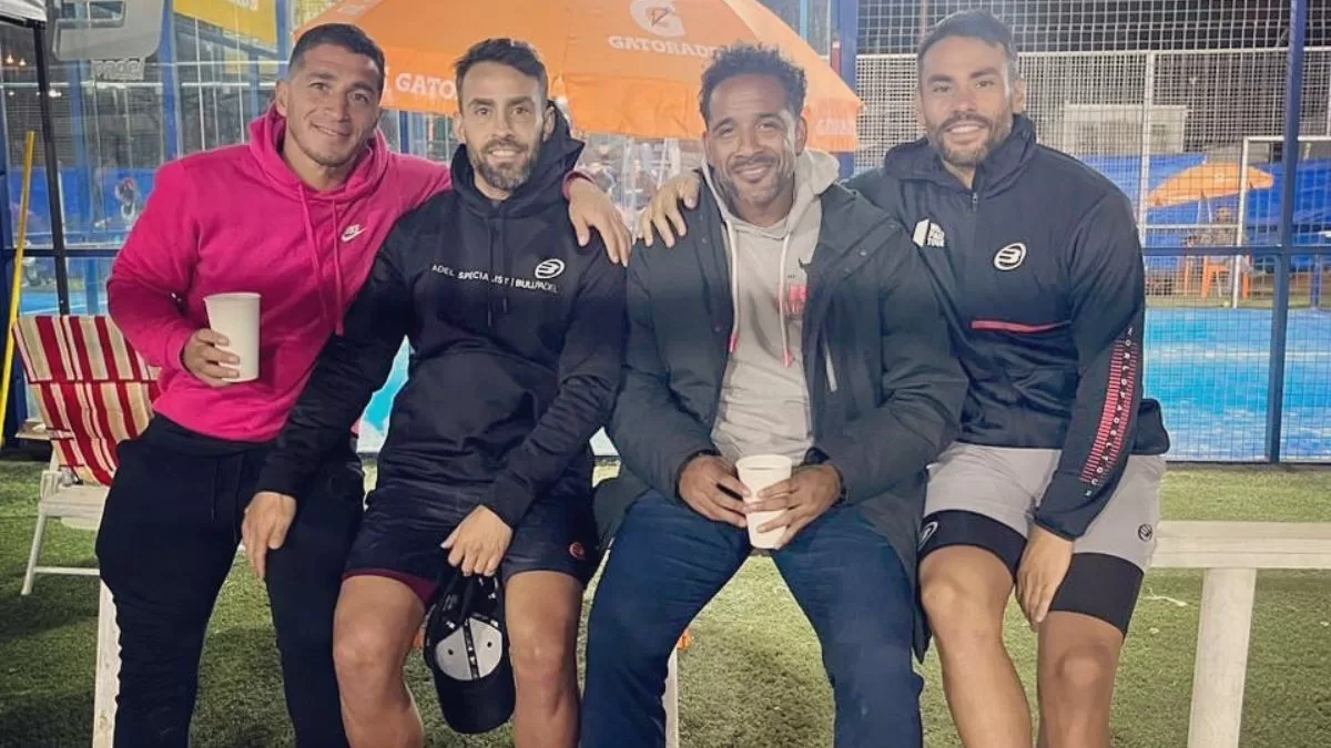 Exfutolista chileno sufre robo de su lujosa camioneta en Las Condes: "Si alguien la ve que me escriba"