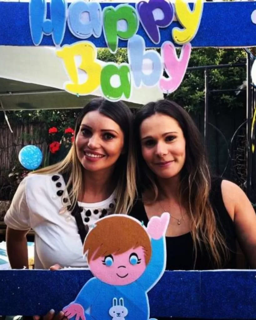 Faloon Larraguibel   Thais Larraguibel