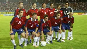 Es hermano de uno de los futbolistas más destacados de Chile y hoy regresa a la televisión con importante proyecto