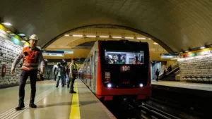¿Estás en búsqueda de trabajo? Metro de Santiago publicó nuevas ofertas laborales en la Región Metropolitana
