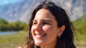 Habla madre de Catalina Cayazaya, la estudiante que se suicidó por acoso: "Les dije que ella estaba en riesgo de no querer seguir viviendo”