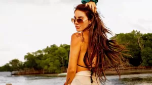 "No le hago mal a nadie": Francisca Undurraga se aburrió del hate que recibe por vender contenido para adultos