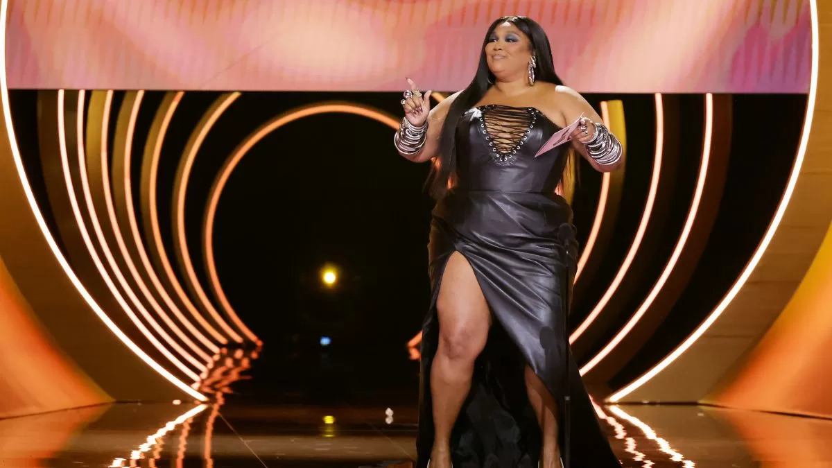 "¿No se había retirado?": La disputa en redes sociales que generó Lizzo tras publicar esta foto