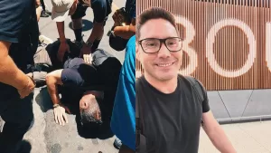 Pancho Saavedra vivió minutos de terror en medio de su viaje en Filipinas y estas fotos lo demuestran: "Esto se llama tener mala pata"