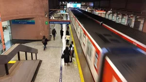 Metro de Santiago busca trabajadores en la Región Metropolitana: ¿Cuáles son las ofertas laborales y cómo postular?