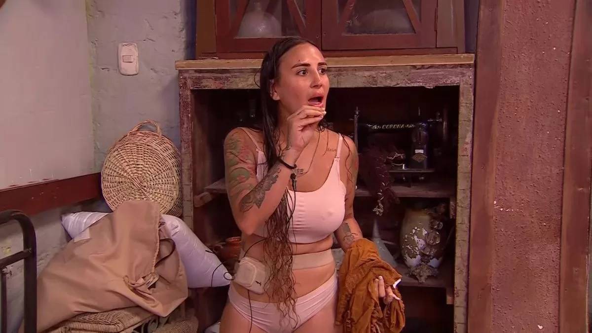 "Te encanta provocar y después hacerte la víctima. Eres cara de ra…, enferma de tóxica (...) Yo no necesito sacarte la carrera y ponértela sobre la mesa"